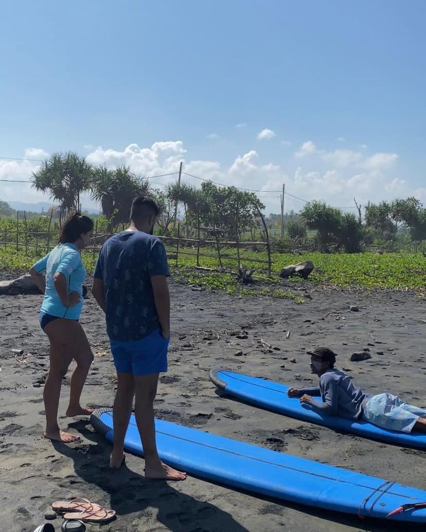 Medewi Good Vibes Stay&Surf Jembrana  ภายนอก รูปภาพ